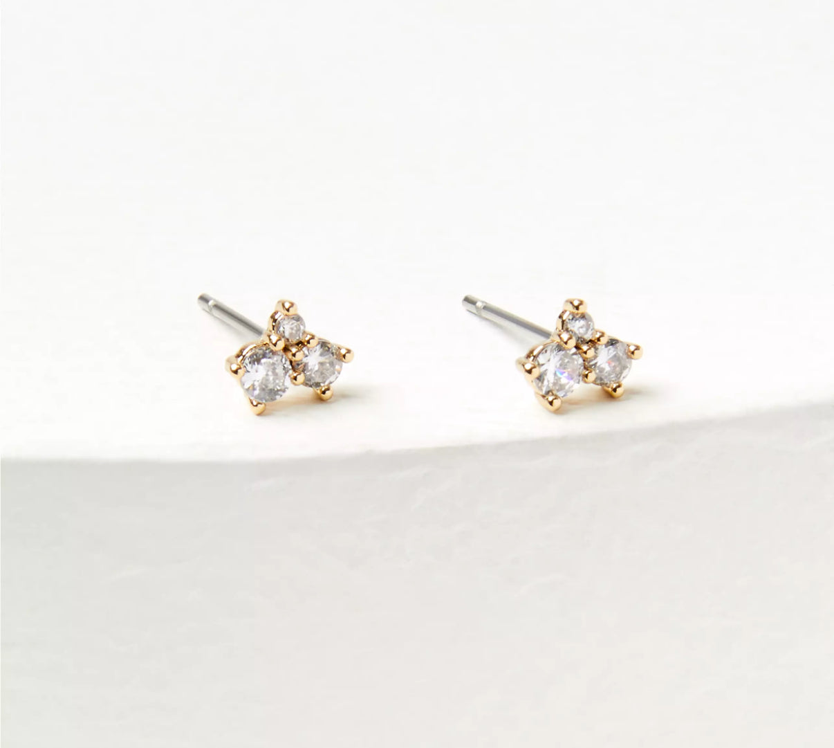 Cluster stud earrings