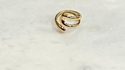 Unbothered Asymmetrical Ring